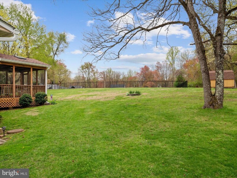 Building Photo - 1525 Palm Ct