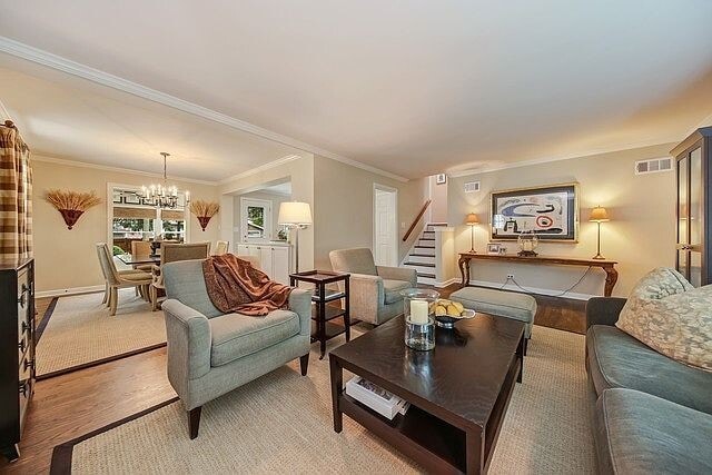 Building Photo - 4059 Lawn Ave