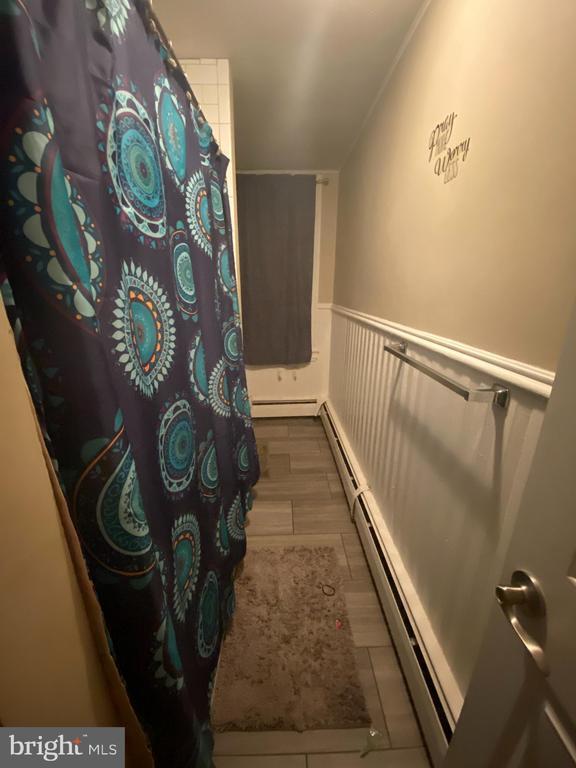 Building Photo - 430 Leconey Ave