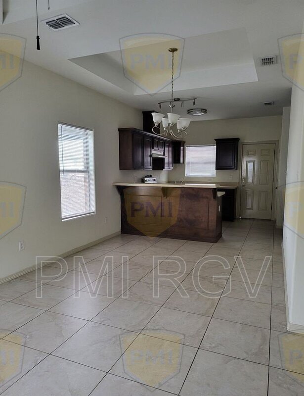 Building Photo - 407 N Lotto Ln