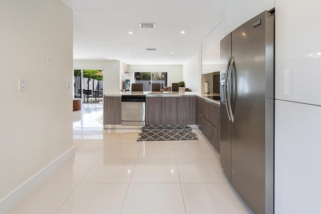 Building Photo - 9703 SW 142nd Ct