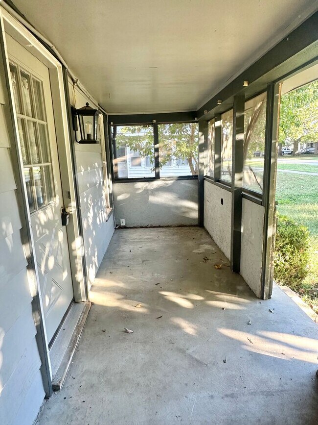 Building Photo - Adorable 2 Bed/ 1 Bath Home in Republic, MO!