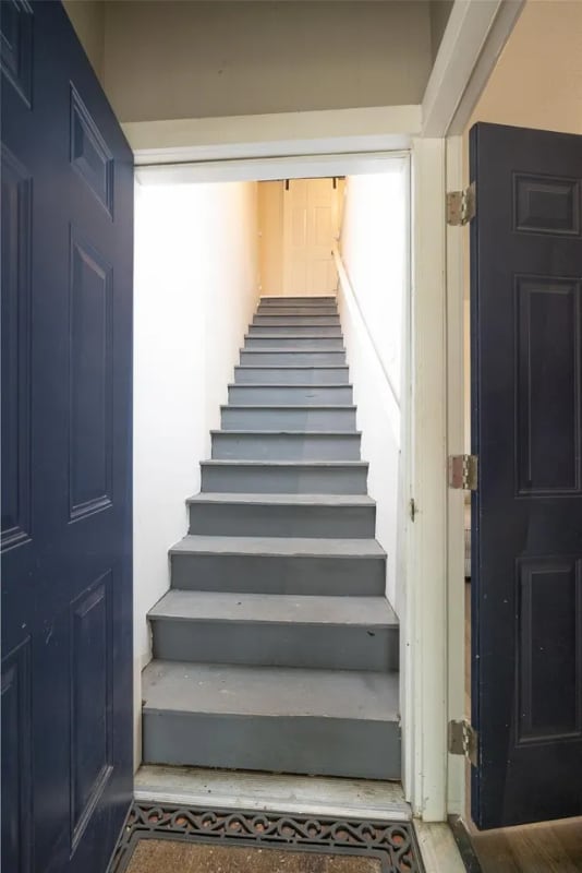 Building Photo - 2317 Gilford St