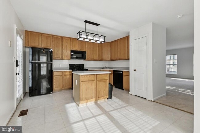 Building Photo - 12099 Wallower Way