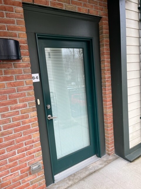 Building Photo - Maple Ridge - Building B