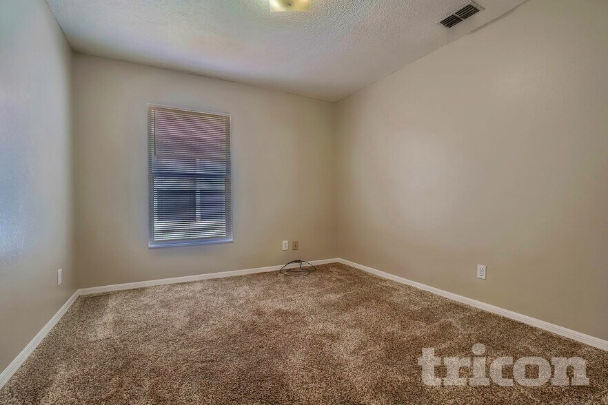 Building Photo - 647 Whitetail Loop