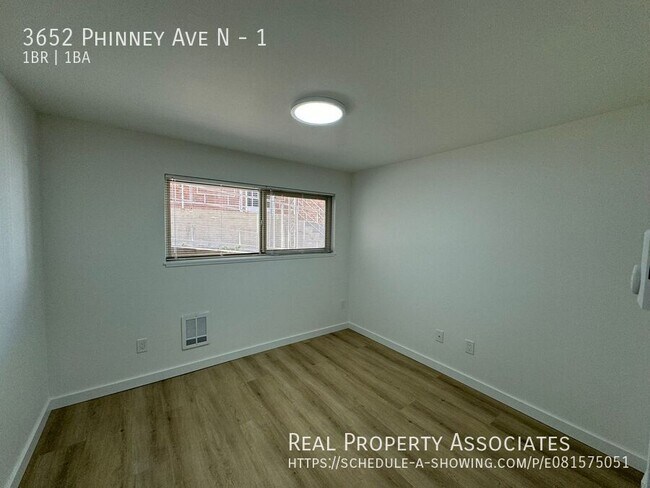 Building Photo - 3652 Phinney Ave N
