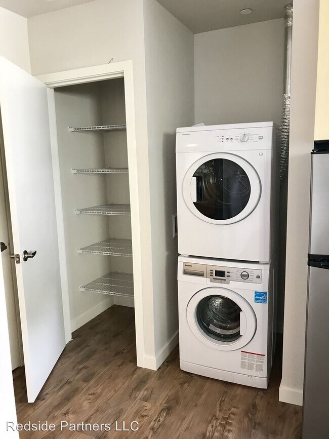 Building Photo - 507 22nd Ave