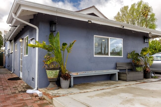 Building Photo - 7457 Sausalito Ave