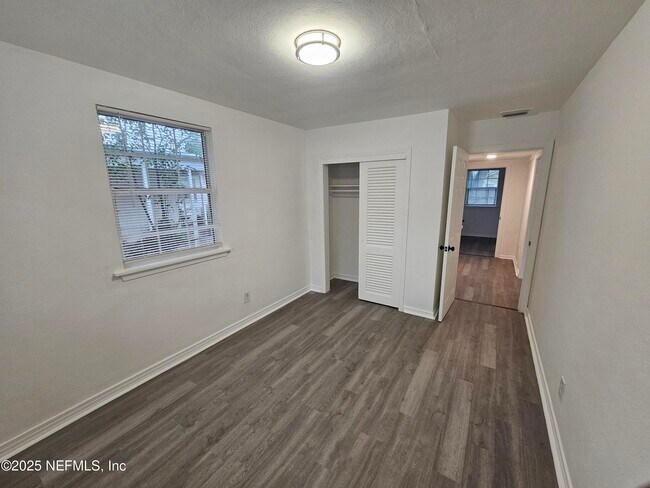 Building Photo - 5237 San Juan Ave