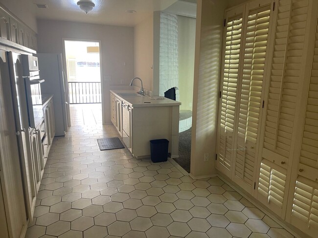 Building Photo - 2 bed 2 bath patio home in the heart of No...