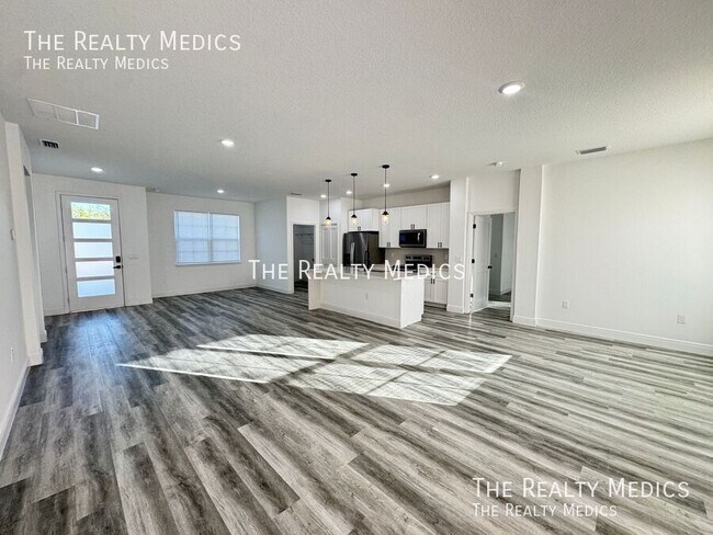 Building Photo - 310 Dogfish Way