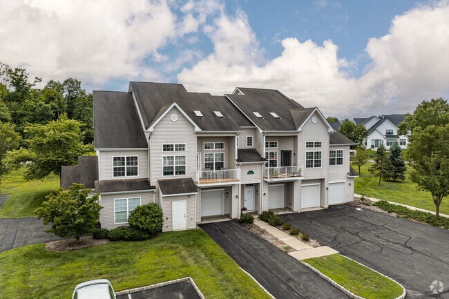 2301 Boscobel Loop, Wappingers Falls, NY 12590 - Rivercrest Apartments