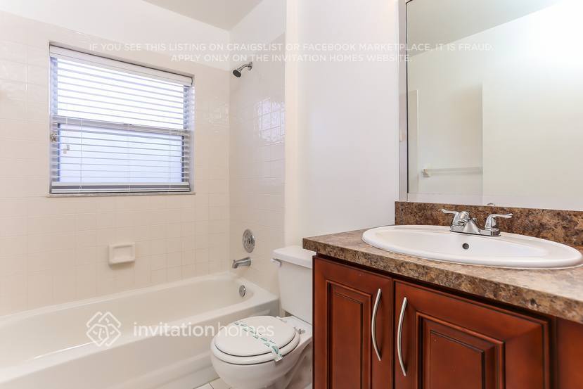 Building Photo - 7418 Michigan Isle Rd