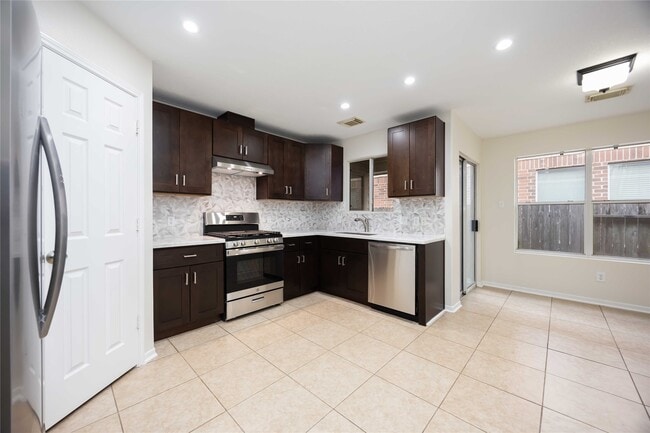 Building Photo - 19551 Dawn Canyon Rd