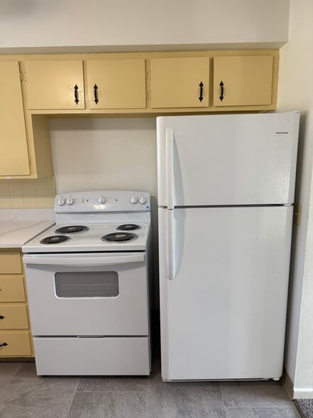 Building Photo - 4210 S 49th St