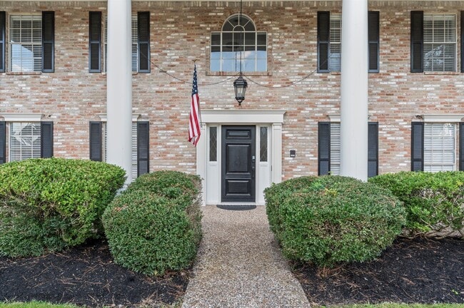 Building Photo - 15807 Crystal Brook Dr