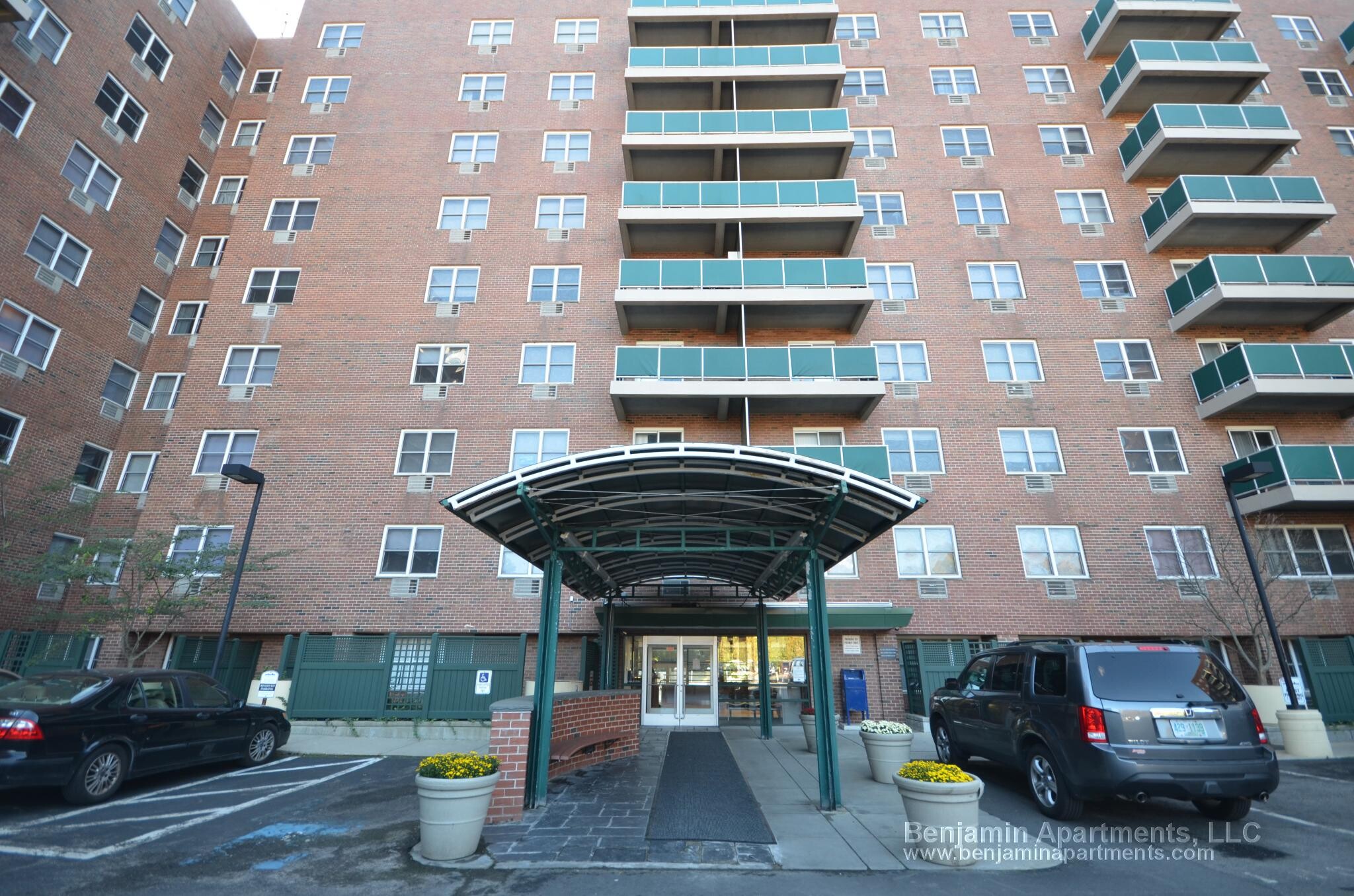 Building Photo - 131 Freeman St