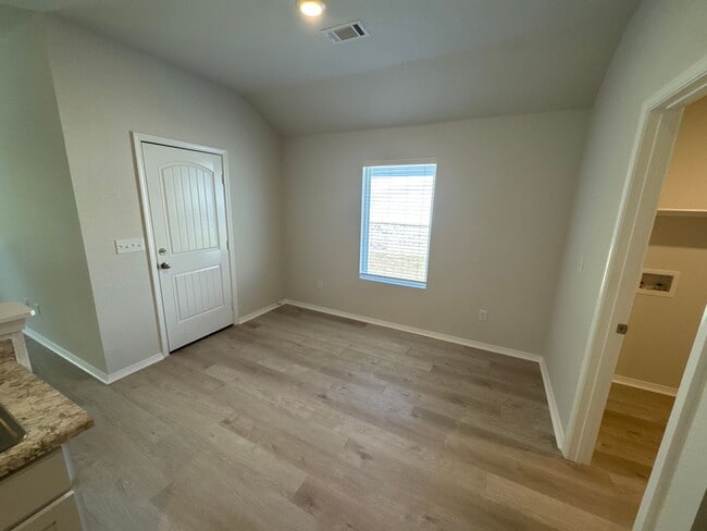 Building Photo - Now Pre-Leasing — Comfortable 3 Bedroom Living in Benton