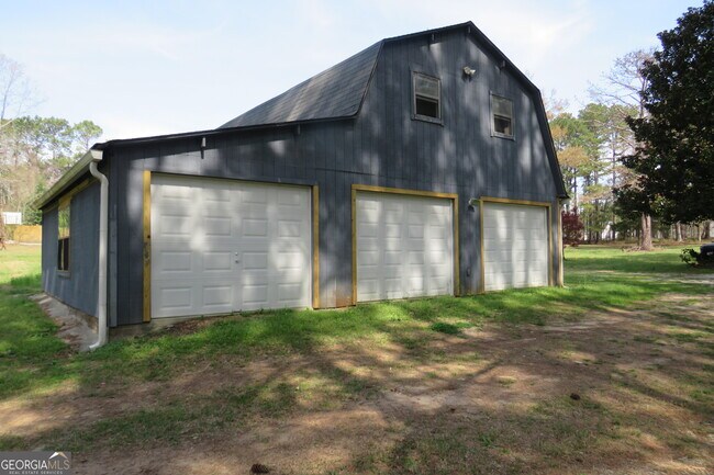 Building Photo - 1105 Hampton Rd