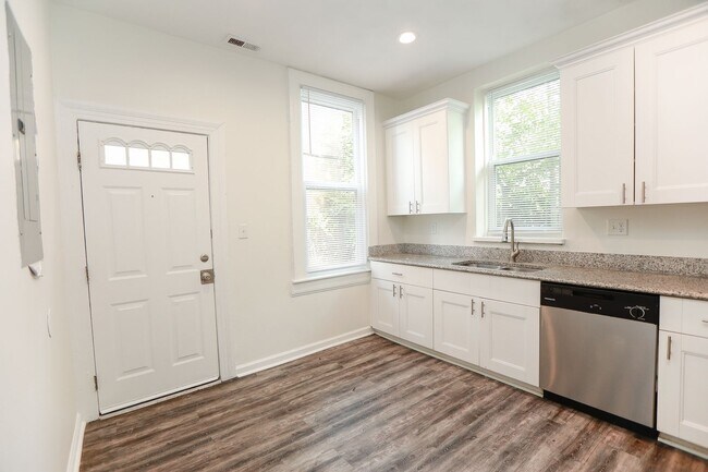 Building Photo - Rare Find! Renovated 3BR/2BA Home in Norfolk – Available Now