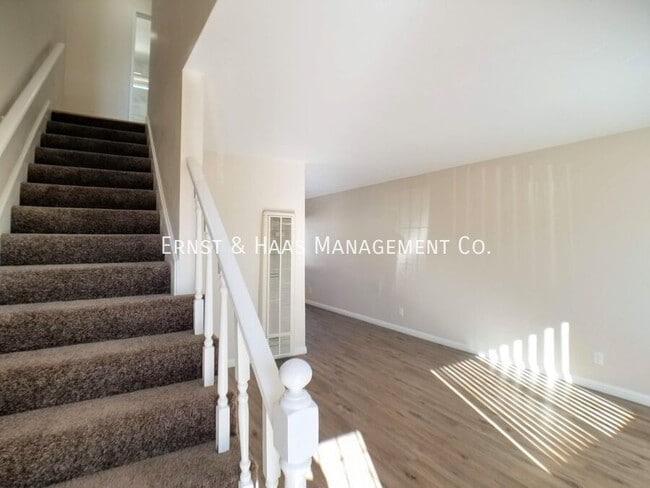 Building Photo - 77 E Mountain View St