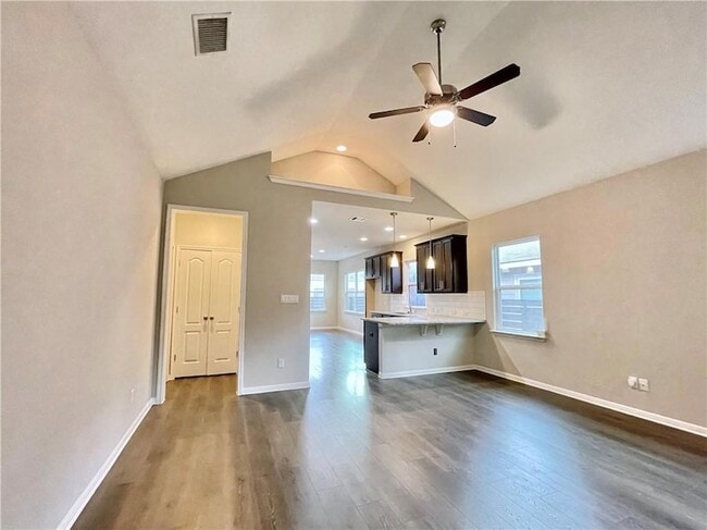 Building Photo - 710 Coconut Grove St