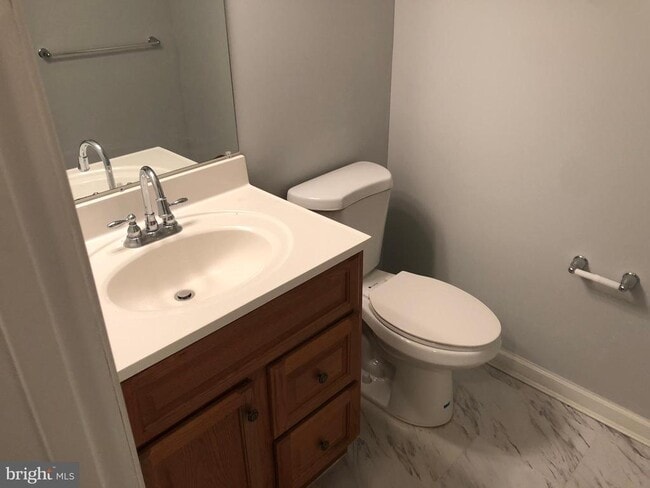 Building Photo - 17 Stevens Ct