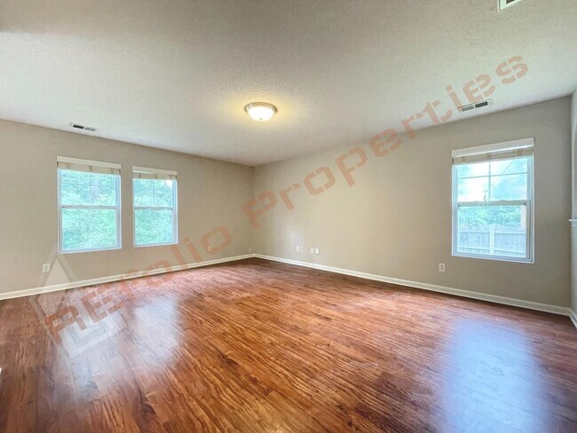 Building Photo - 246 Brookhaven Dr