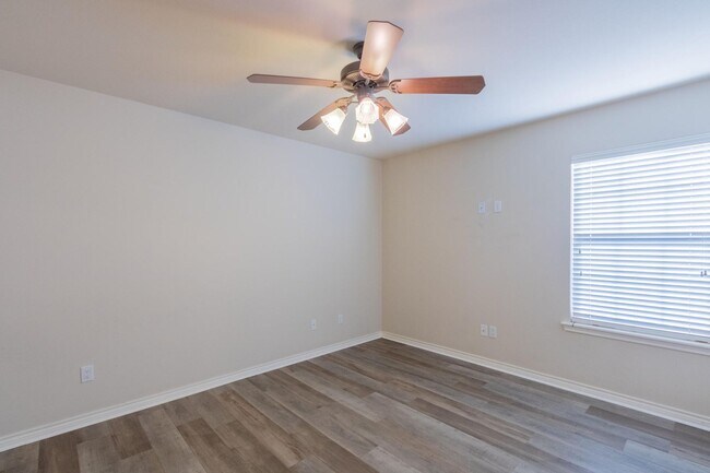 Building Photo - Updated 4/3/3 Located in Frenship ISD!