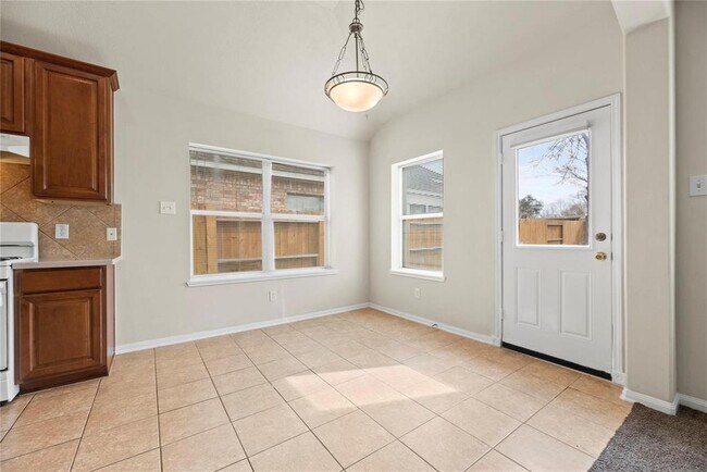 Building Photo - 6411 Briar Moss Ln