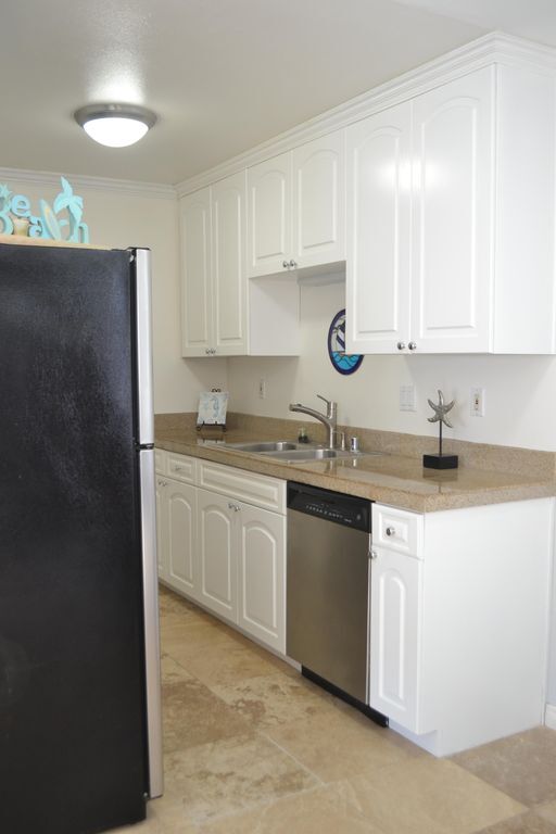 Building Photo - 676 Seacoast Dr