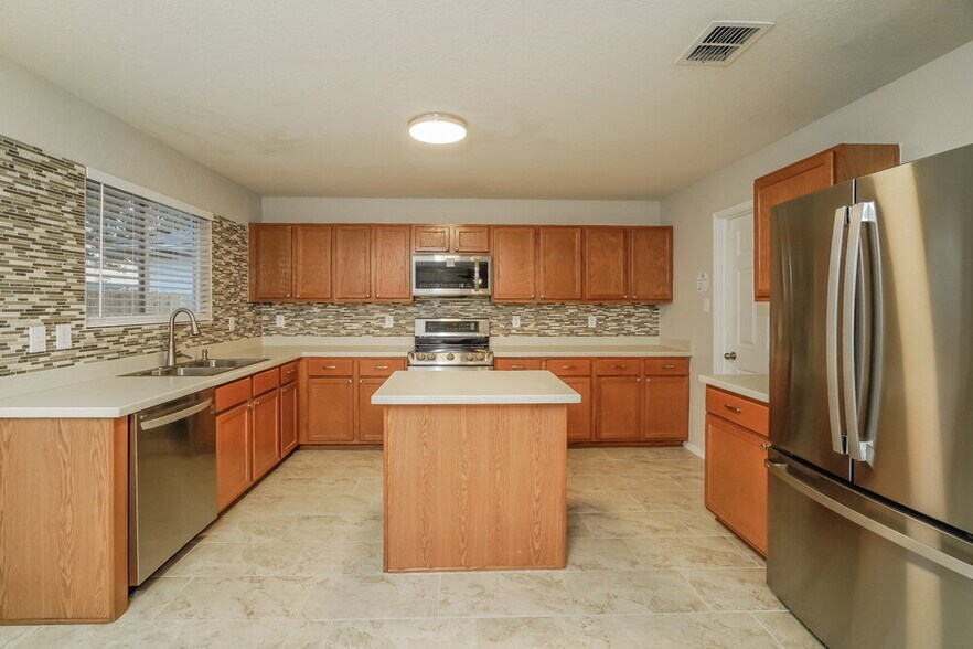 Building Photo - 9518 Boatman Pier