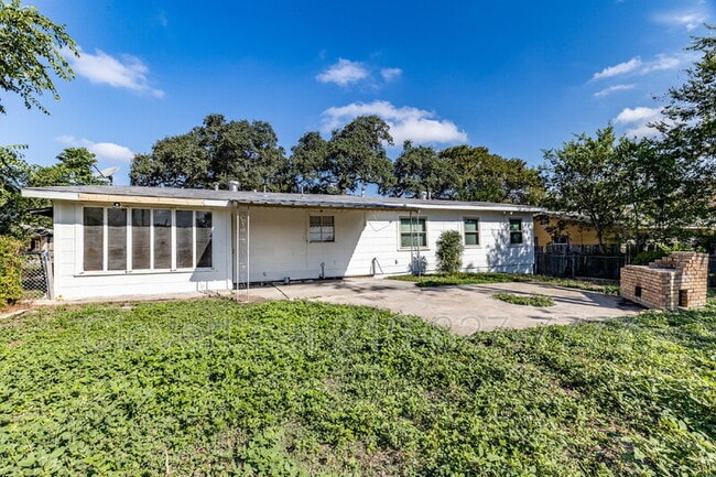 Building Photo - 206 Williamsburg Pl