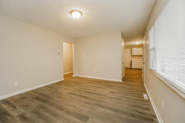 Building Photo - 2084 Belcher Dr