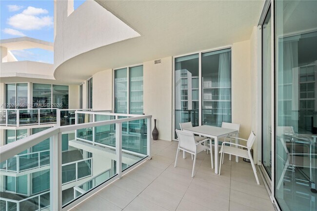 Building Photo - 250 Sunny Isles Blvd