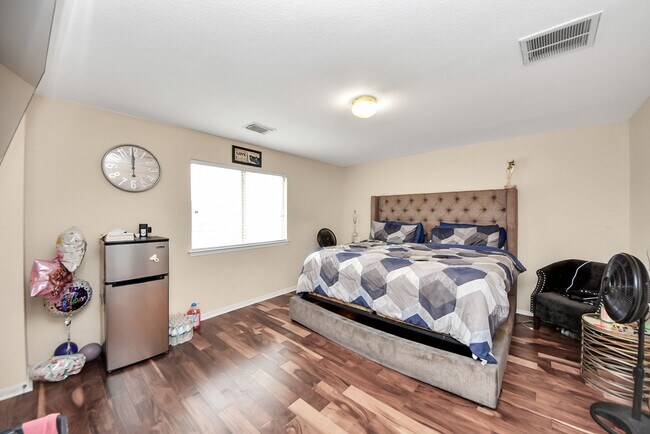 Building Photo - 20626 Sycamore Crest Ln