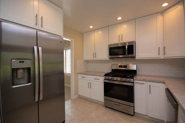 Building Photo - Fully Remodeled 3BD/2BA in Carlsbad