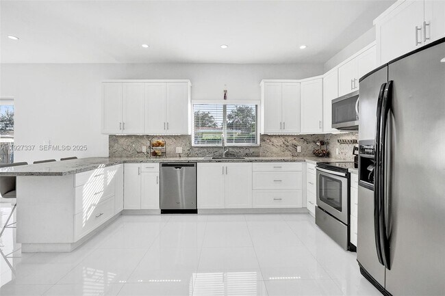 Building Photo - 1102 Meadow Lark Ave