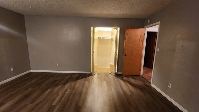 Building Photo - 3408 Baltimore Ave