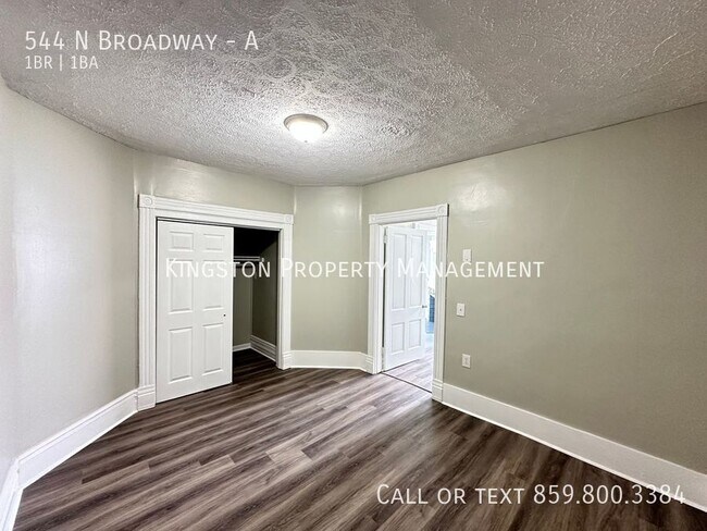Building Photo - 544 N Broadway-A