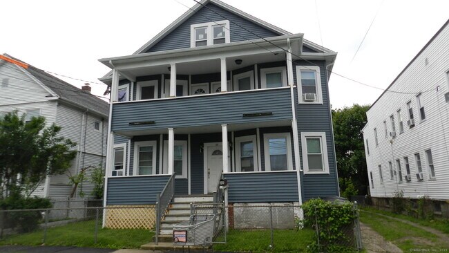 Primary Photo - 35 Woodland Pl