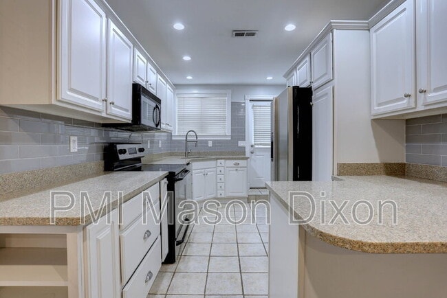 Building Photo - 1416 Riverside Ave