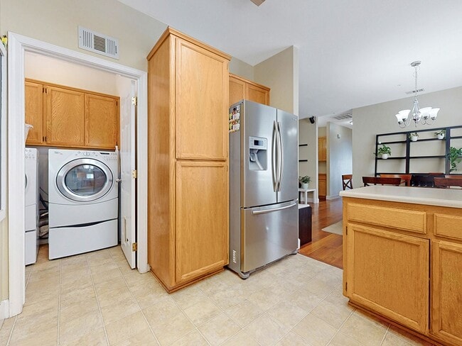 Building Photo - 888 El Capitan Way