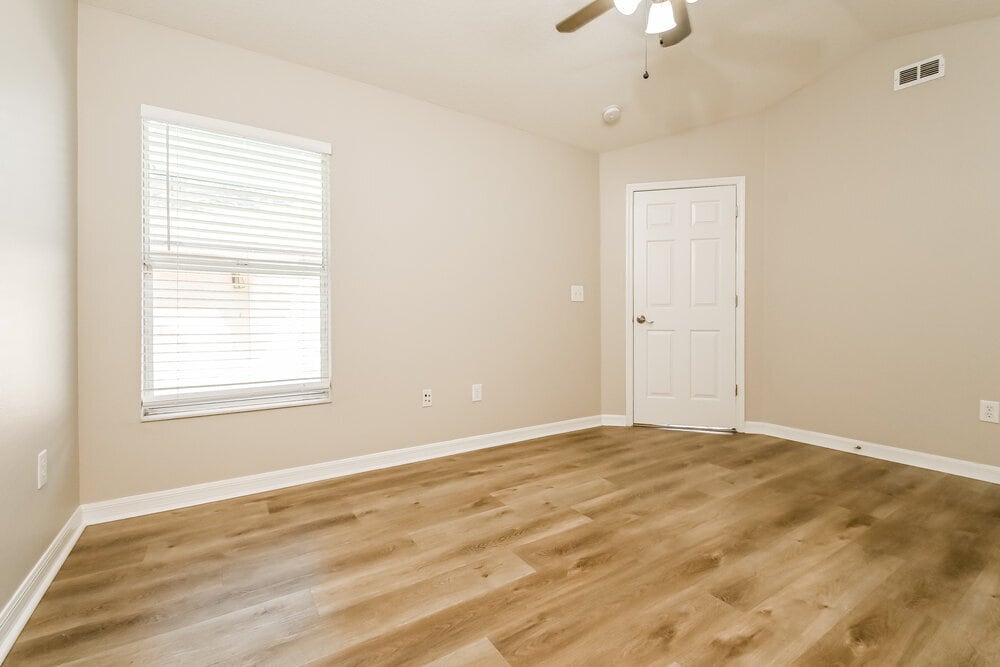 Building Photo - 6127 Skylarkcrest Dr