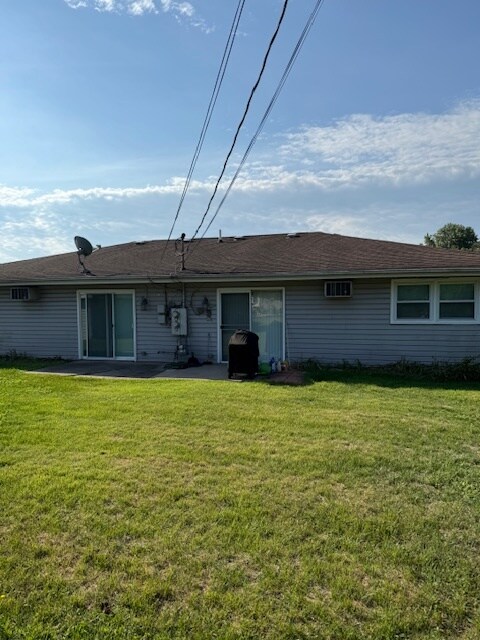 Beautiful private back yard - 6904 Eisenhower Ave