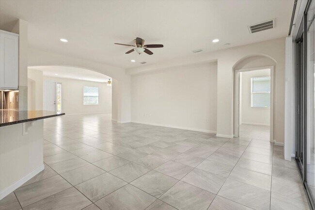 Building Photo - 12133 SW Aventino Dr