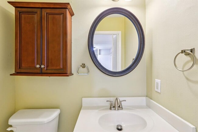 Building Photo - 9507 Quail Village Ln