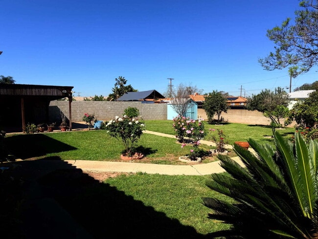 Building Photo - Beautifully Remodeled 4 Bed / 2.5 Bath Home for Rent – National City (ADA Friendly)