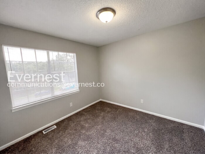 Building Photo - 5536 Cheryl Dr